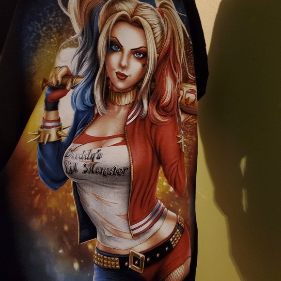 Sweater ,long sleeve shirt,glow in the dark - Picture 5 of 6